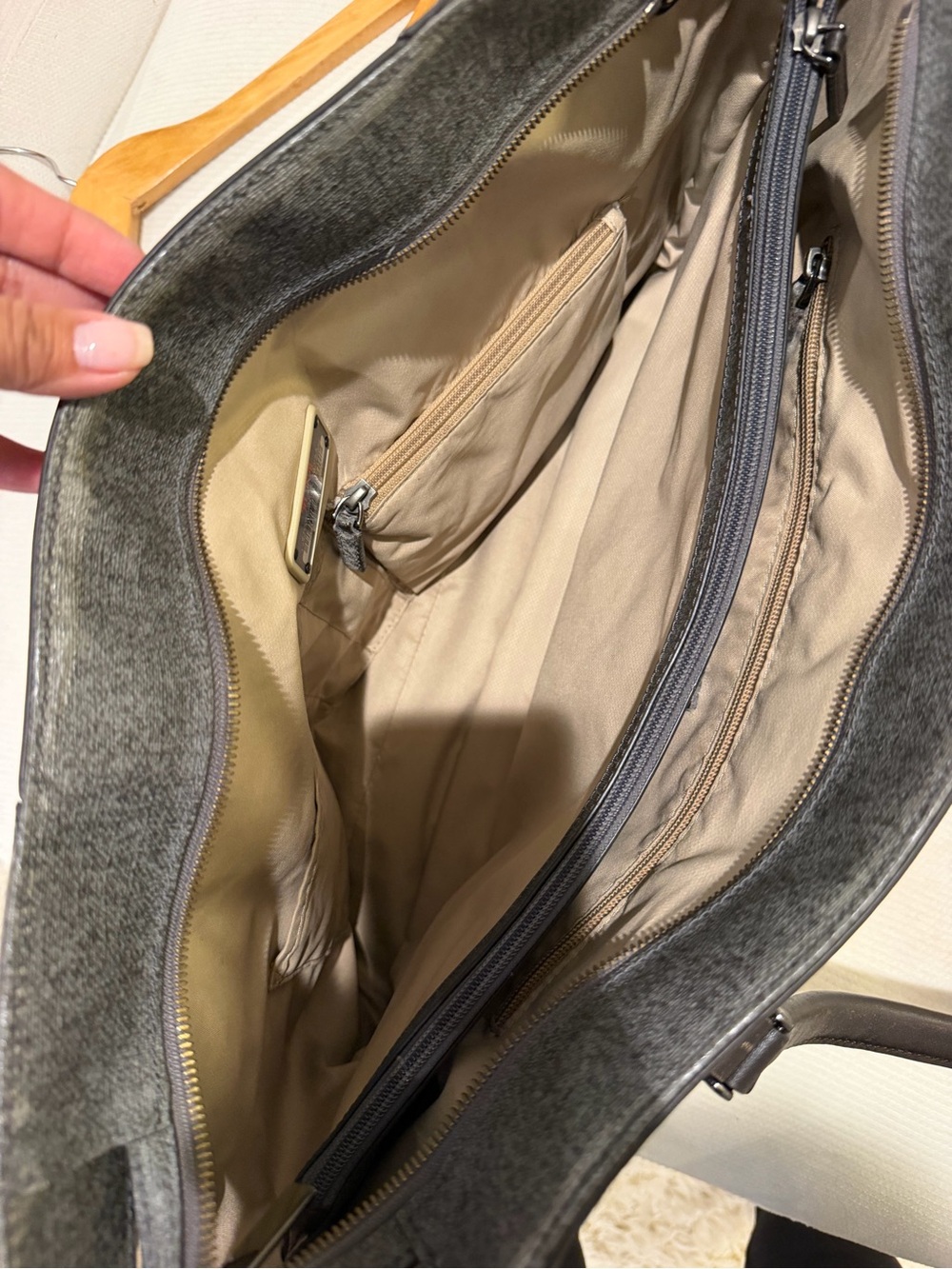 Title: TUMI Gray Tweed Business Tote Laptop Bag Leather Trim Travel Work Purse - Picture 8 of 12